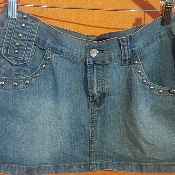 Jean's D mini skirt - Picture 2 of 7